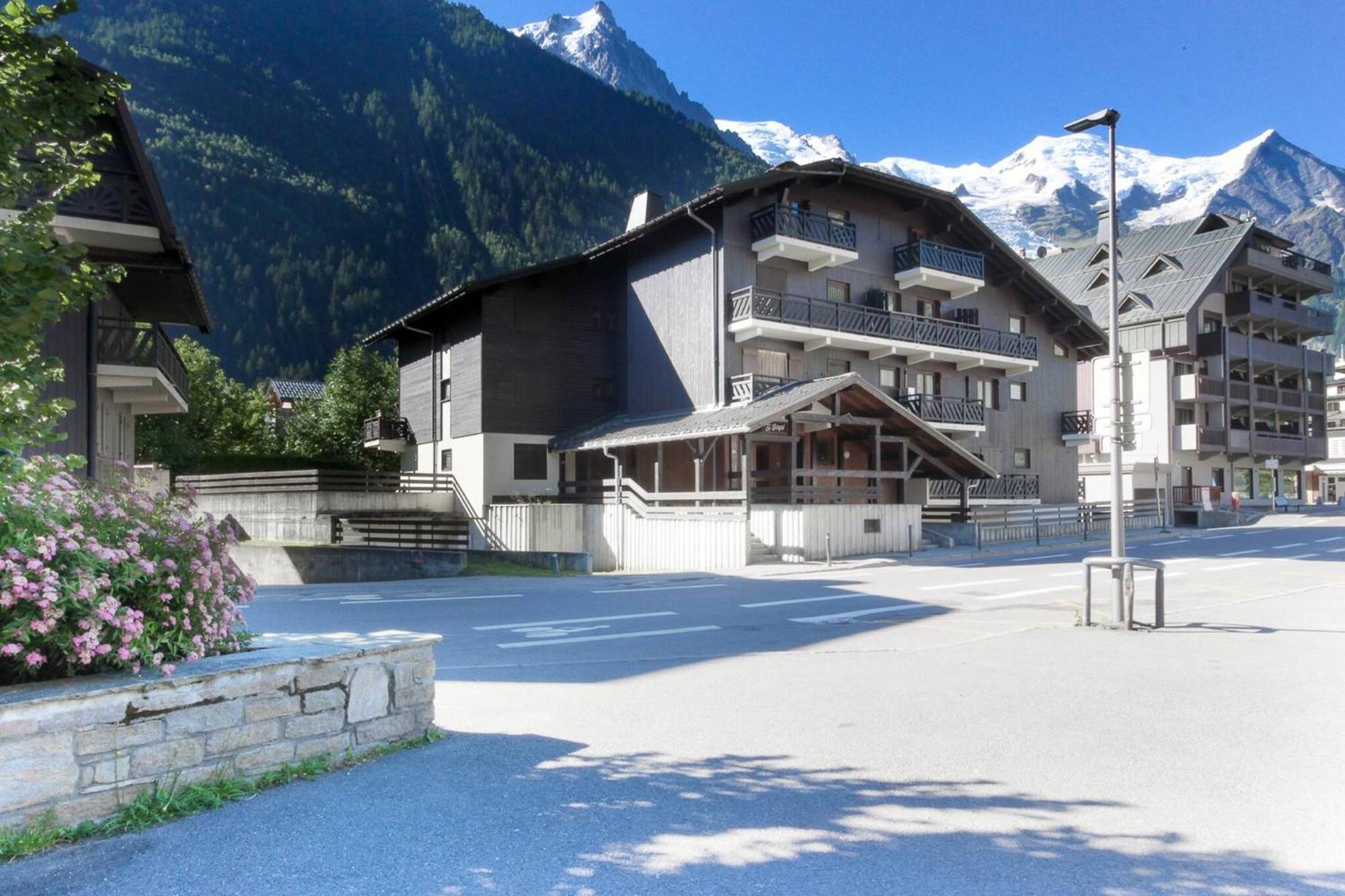 シャモニーChemin Du Sapi - Private Garden - Center Of Cham - Montblanc Viewsアパートメント エクステリア 写真